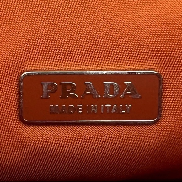 SOLD Fashion- Authentic PRADA mini shoulder bag . Includes authenticity card. - Picture 6 of 8